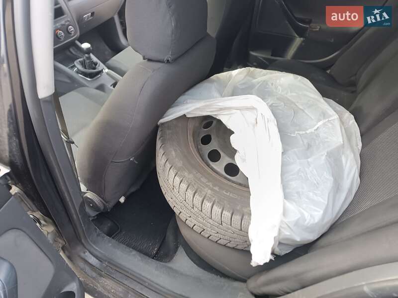 Седан Volkswagen Jetta 2008 в Києві