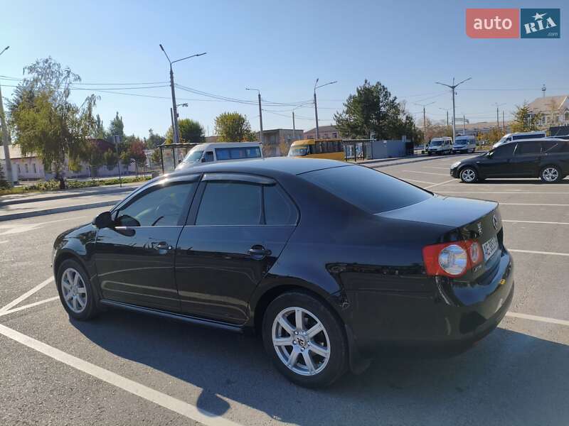 Седан Volkswagen Jetta 2006 в Кривом Роге