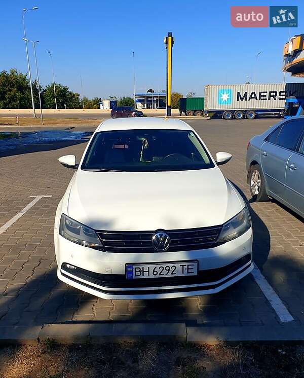 Седан Volkswagen Jetta 2015 в Одессе
