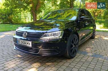 Седан Volkswagen Jetta 2014 в Львове