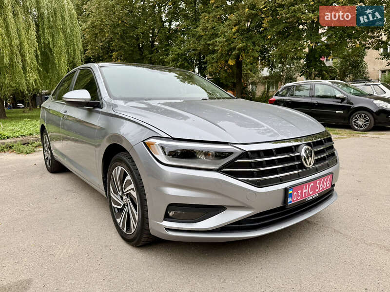 Седан Volkswagen Jetta 2019 в Ровно