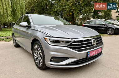 Седан Volkswagen Jetta 2019 в 