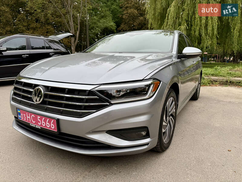 Седан Volkswagen Jetta 2019 в Ровно