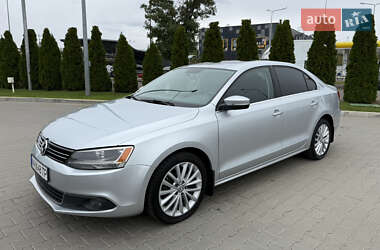Седан Volkswagen Jetta 2011 в 