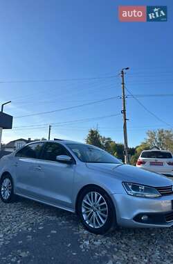 Седан Volkswagen Jetta 2013 в Самборе