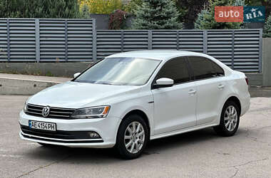 Седан Volkswagen Jetta 2015 в Днепре