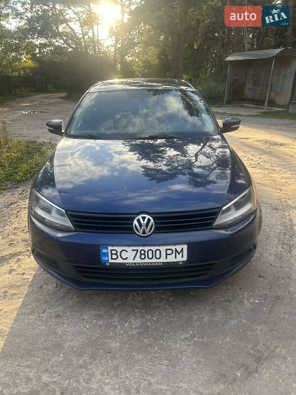 Седан Volkswagen Jetta 2011 в Львове
