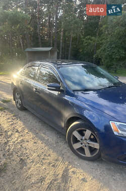 Седан Volkswagen Jetta 2011 в 