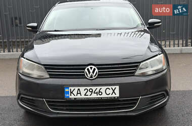 Седан Volkswagen Jetta 2013 в 