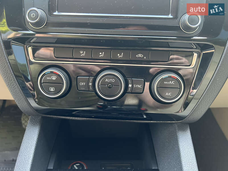 Седан Volkswagen Jetta 2016 в Рівному фото 16 Седан Volkswagen Jetta 2016 в Рівному