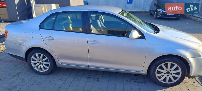Седан Volkswagen Jetta 2008 в Мукачево