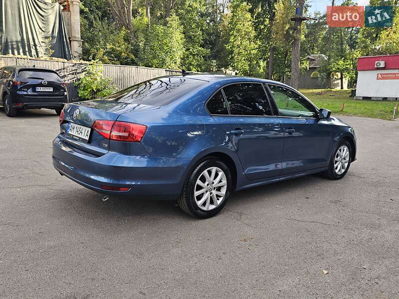 Седан Volkswagen Jetta 2014 в Киеве