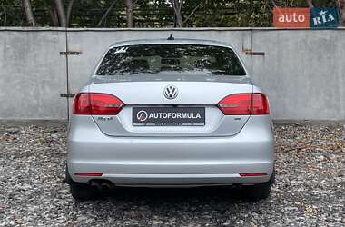 Седан Volkswagen Jetta 2014 в 
