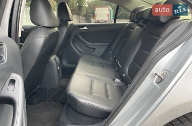 Седан Volkswagen Jetta 2014 в 