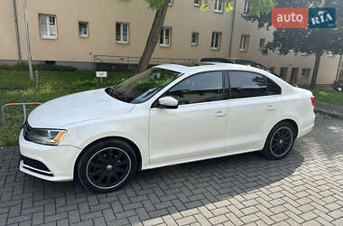 Седан Volkswagen Jetta 2015 в Харкові