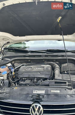 Седан Volkswagen Jetta 2015 в 
