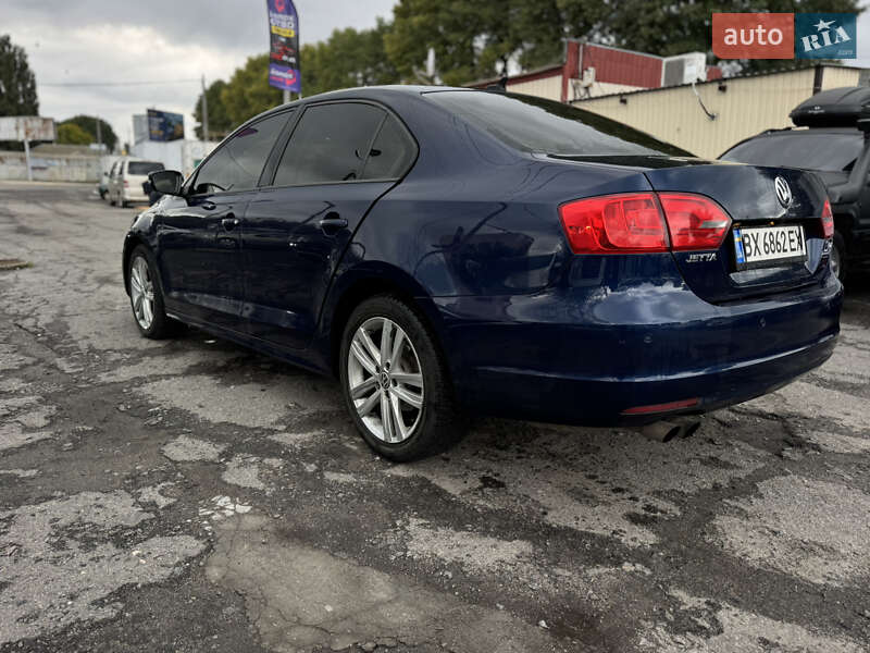 Седан Volkswagen Jetta 2011 в Хмельницком