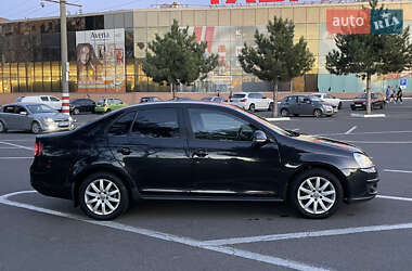 Седан Volkswagen Jetta 2006 в 