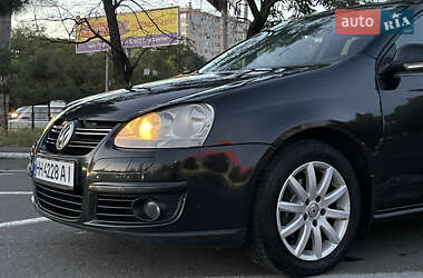 Седан Volkswagen Jetta 2006 в 