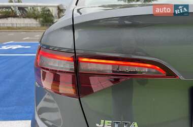 Седан Volkswagen Jetta 2019 в 