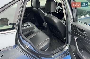 Седан Volkswagen Jetta 2019 в 