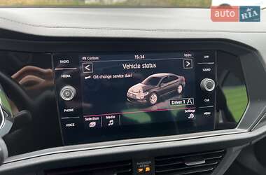 Седан Volkswagen Jetta 2019 в 