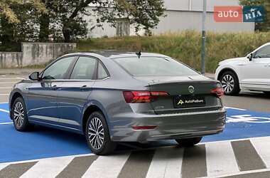 Седан Volkswagen Jetta 2019 в 