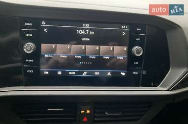 Седан Volkswagen Jetta 2021 в 