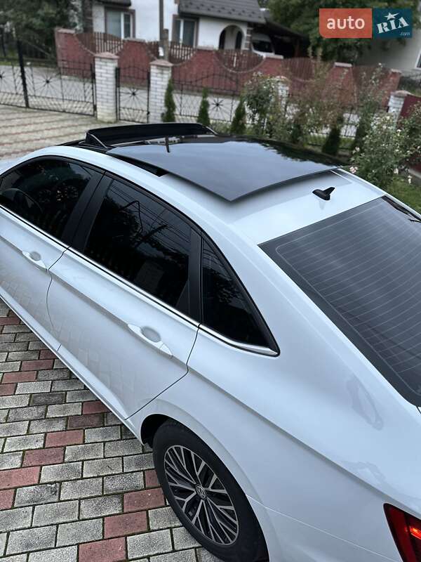Седан Volkswagen Jetta 2019 в Івано-Франківську