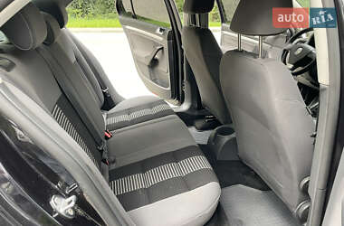 Седан Volkswagen Jetta 2009 в 