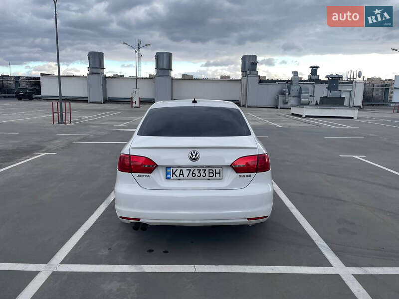 Седан Volkswagen Jetta 2012 в Киеве