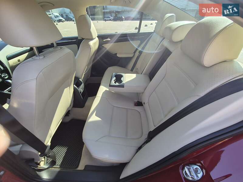 Седан Volkswagen Jetta 2016 в Житомирі фото 24 Седан Volkswagen Jetta 2016 в Житомирі