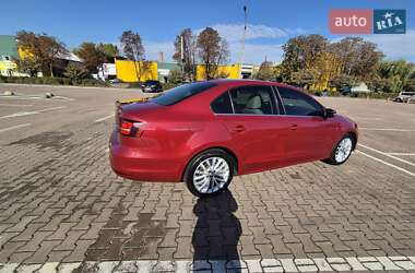 Седан Volkswagen Jetta 2016 в 