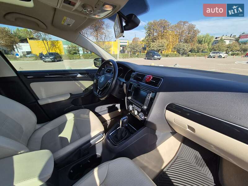 Седан Volkswagen Jetta 2016 в Житомирі фото 39 Седан Volkswagen Jetta 2016 в Житомирі