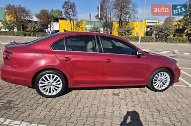 Седан Volkswagen Jetta 2016 в 