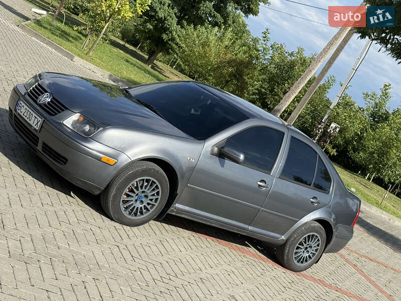 Седан Volkswagen Jetta 2003 в Золочеве