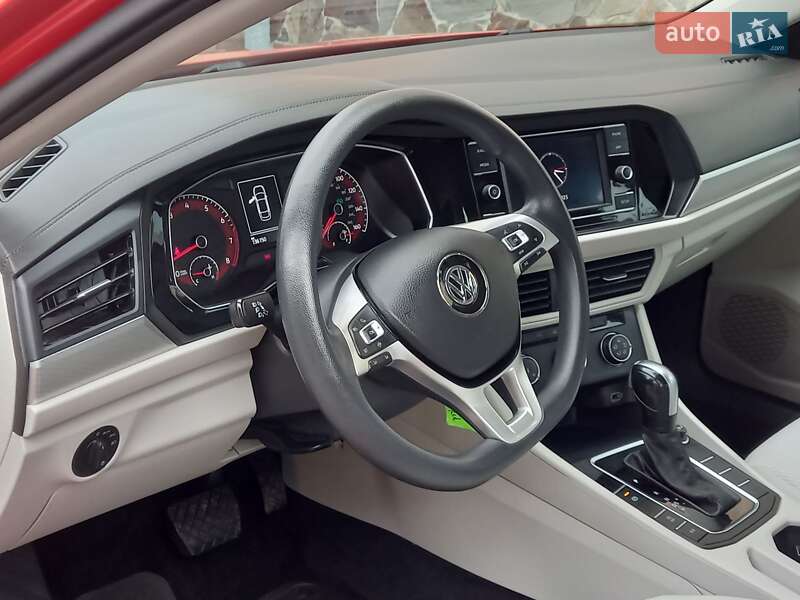 Седан Volkswagen Jetta 2018 в Львові фото 22 Седан Volkswagen Jetta 2018 в Львові