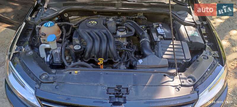 Седан Volkswagen Jetta 2014 в Хмельницькому