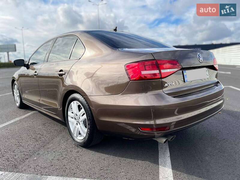 Седан Volkswagen Jetta 2014 в Львові