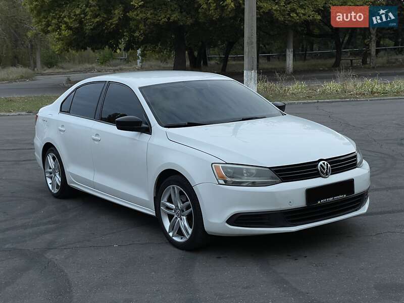 Седан Volkswagen Jetta 2011 в Миколаєві
