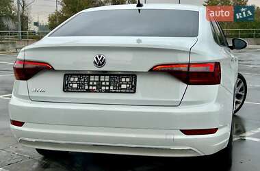 Седан Volkswagen Jetta 2019 в 