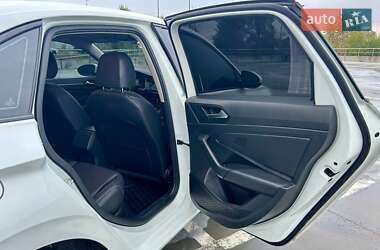 Седан Volkswagen Jetta 2019 в 