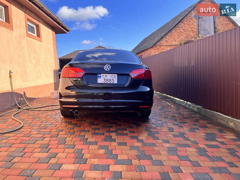 Седан Volkswagen Jetta 2012 в Городищеві