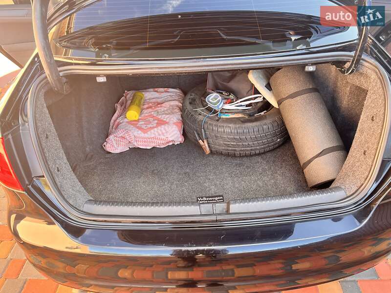 Седан Volkswagen Jetta 2012 в Городищеві