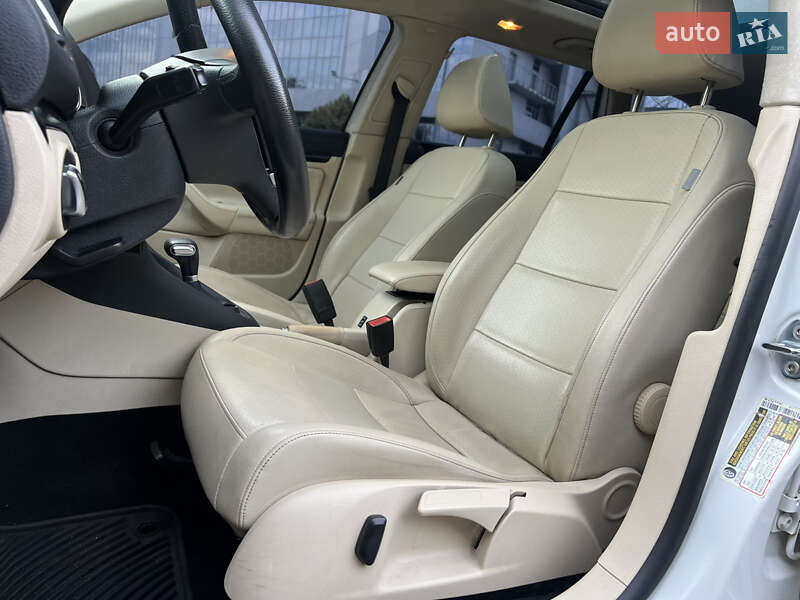 Универсал Volkswagen Jetta 2010 в Киеве фото 34 Универсал Volkswagen Jetta 2010 в Киеве