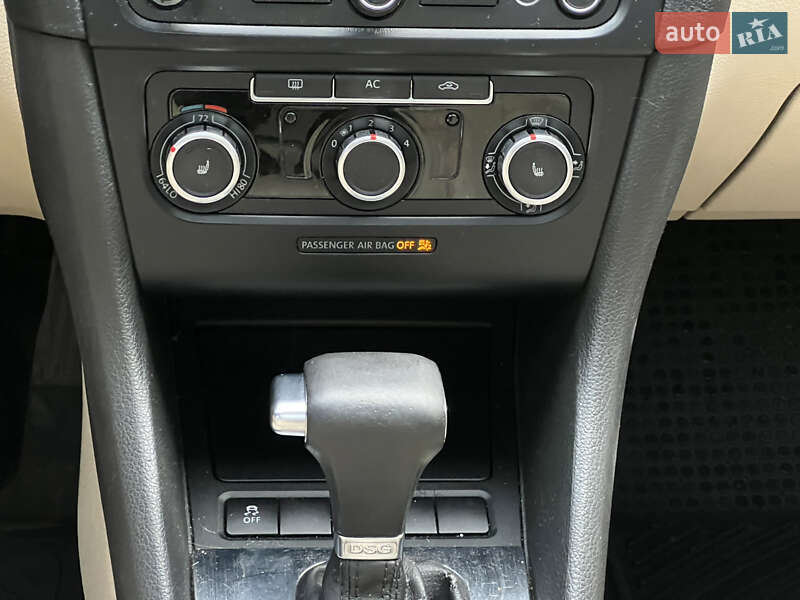 Универсал Volkswagen Jetta 2010 в Киеве фото 41 Универсал Volkswagen Jetta 2010 в Киеве