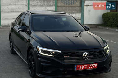 Седан Volkswagen Jetta 2020 в 