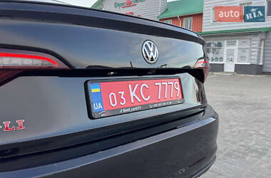 Седан Volkswagen Jetta 2020 в 