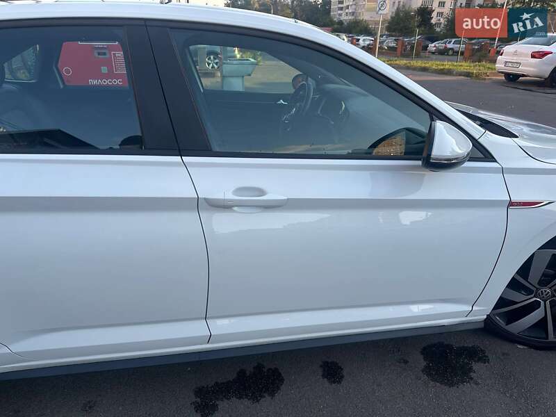 Седан Volkswagen Jetta 2019 в Києві