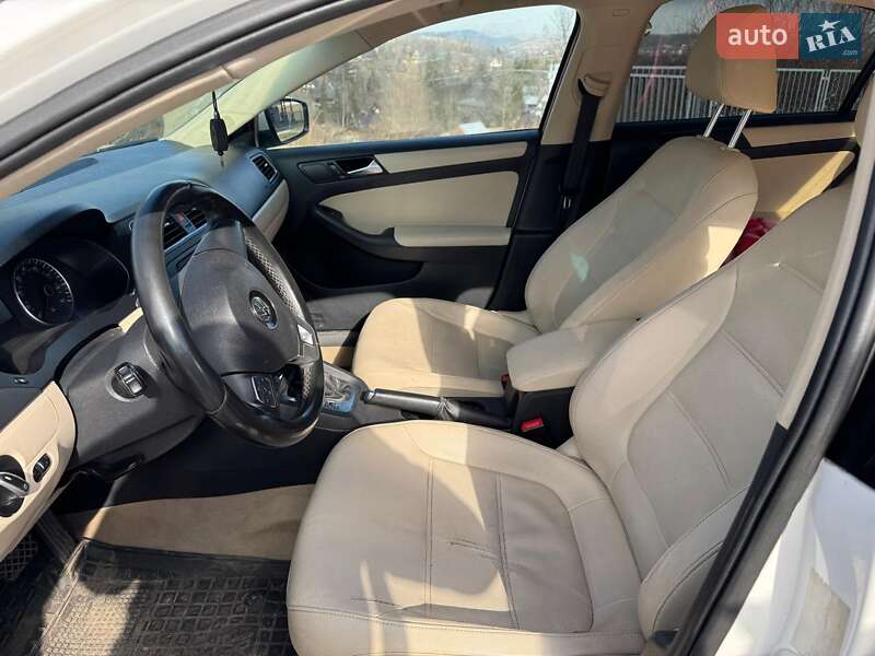 Седан Volkswagen Jetta 2011 в Хмельницькому